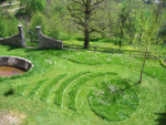 Jardin-moines-Ancien-Monastere-Ste-Croix